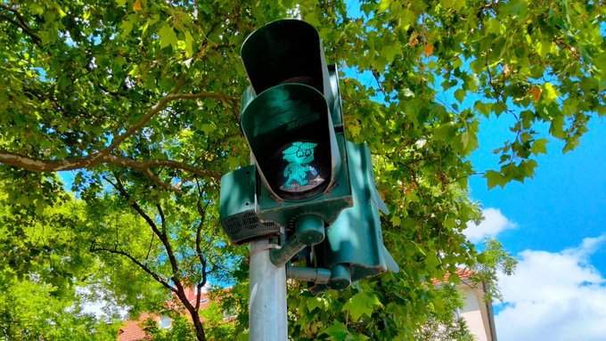 Saarlodri Traffic Light